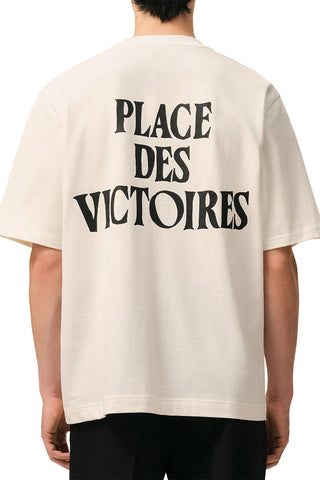 Men's AMI Cream 'Ami De Coeur' Et Imprime Place Des Victoires Au Dos T-Shirt